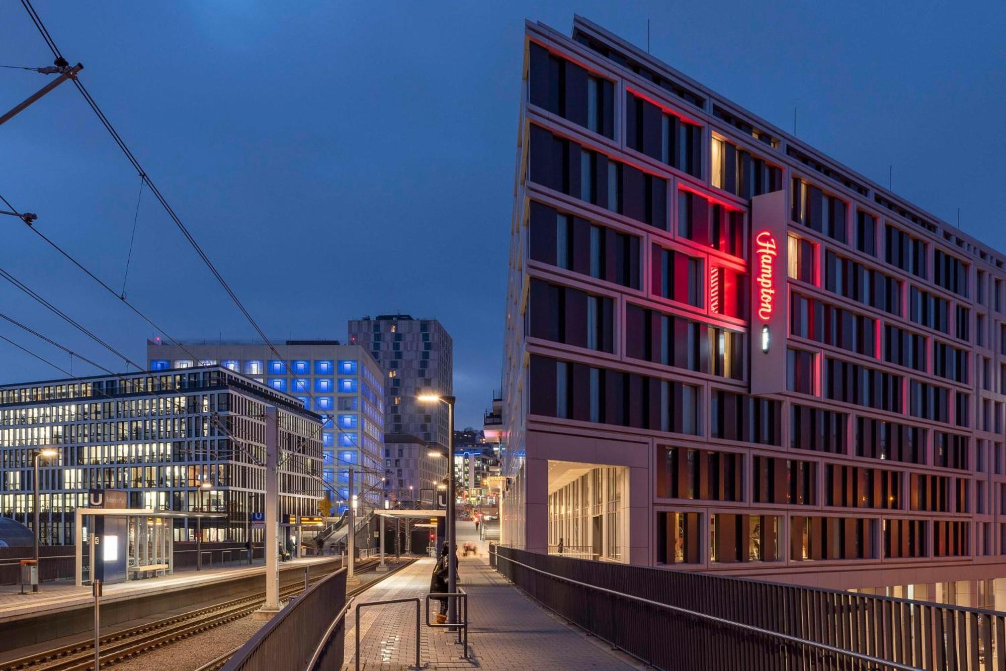 Hampton By Hilton Stuttgart City Centre Bagian luar foto